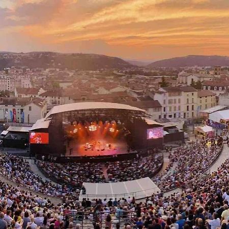 Studio Le «Victor Hugo» , Hyper Centre Ville Vienne  Eksteriør bilde
